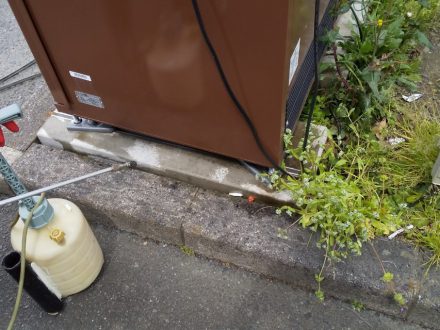 丹波篠山市・駐車場のセアカゴケグモ駆除の事例　の処理前写真(3)
