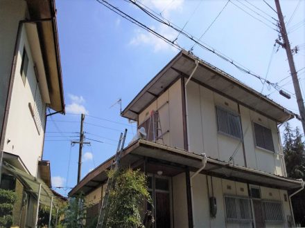 京都市山科区・個人宅のスズメバチ駆除の事例　の処理後写真（拡大）