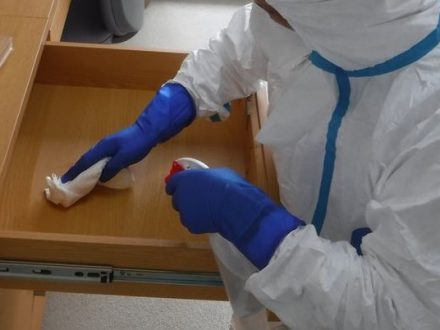 阪南市・社員寮の新型コロナウイルス消毒除菌作業の事例の処理前写真（拡大）