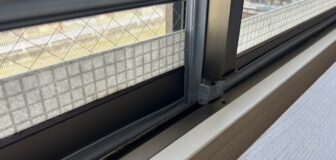 大阪市西淀川区・個人宅マンション ガガンボダマシ侵入防止対策の事例の駆除処理後