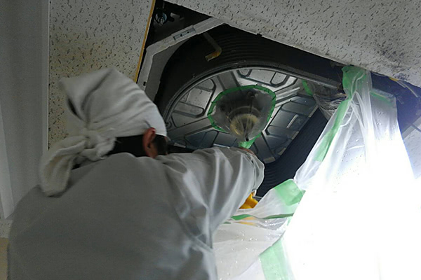 エアコンクリーニング　熱交換器と内部の洗浄