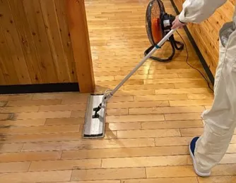 兵庫県尼崎市の床清掃