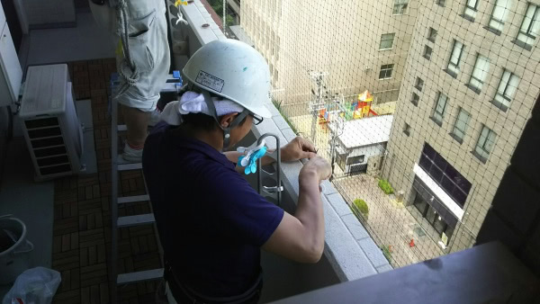 堺市美原区・マンションの鳩ネット施工の事例　の駆除処理後
