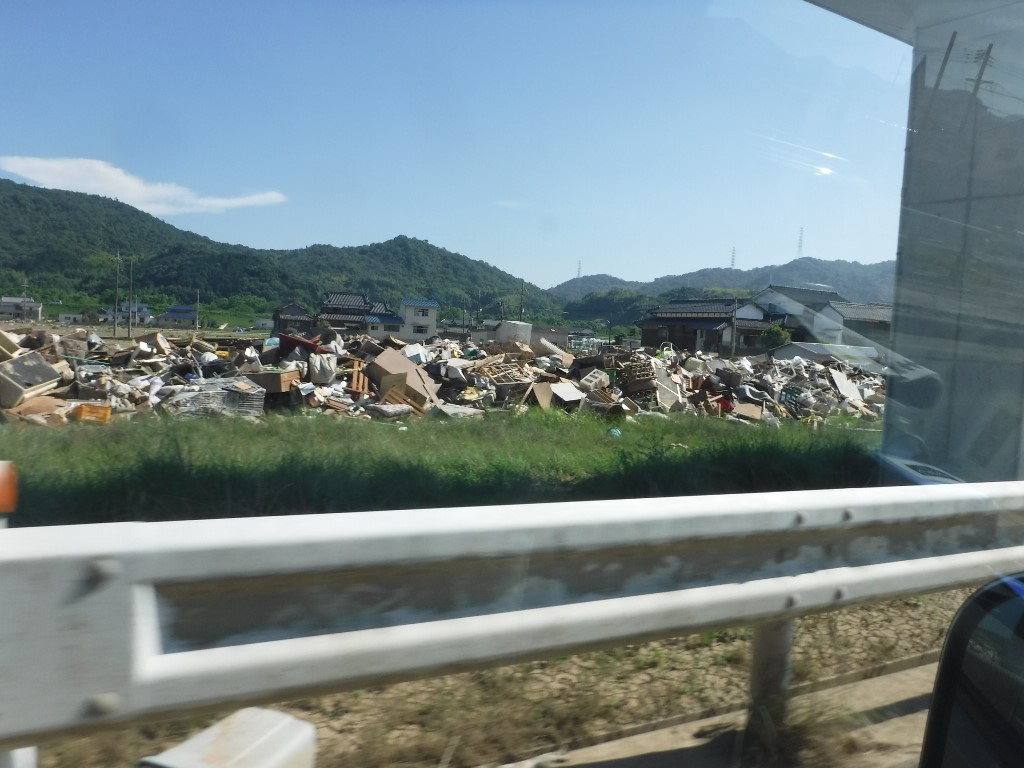西日本豪雨後消毒支援 西日本豪雨後消毒支援